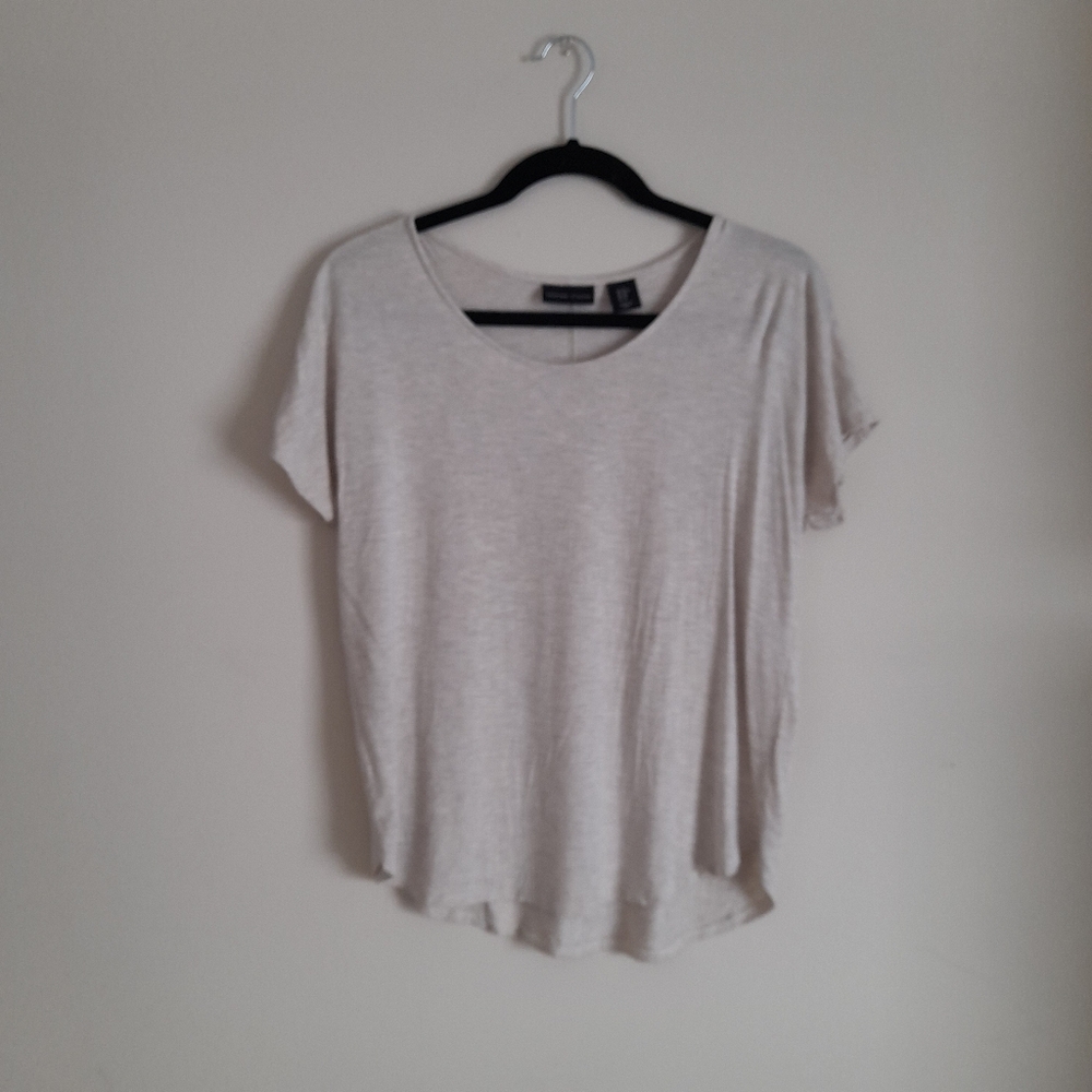 🐞2/$20🐞Adrienne Vittadini Beige Short Sleeve T-Shirt - Size Medium